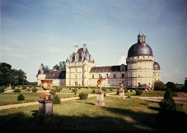 Vue de la façade est, construction commencée en 1540 - French School