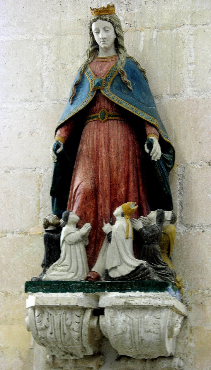Vierge protégeant le clergé (pierre polychrome) - French School
