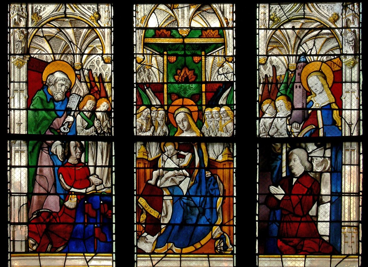 Fenêtre E3 représentant la Vierge et l