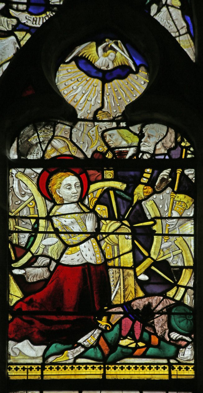 Vitrail représentant Sainte Catherine priant et des anges brisant la roue en jetant des pierres, 1460-70 - French School