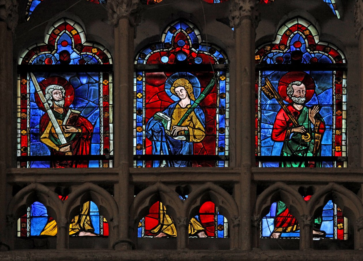 Fenêtre w101 représentant Saint Paul, Saint Jude et Saint Pierre - French School