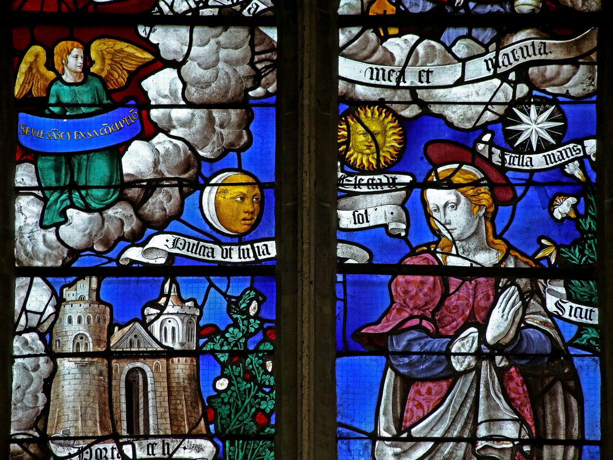 Fenêtre w11 représentant un détail des Litanies de la Vierge Marie - French School