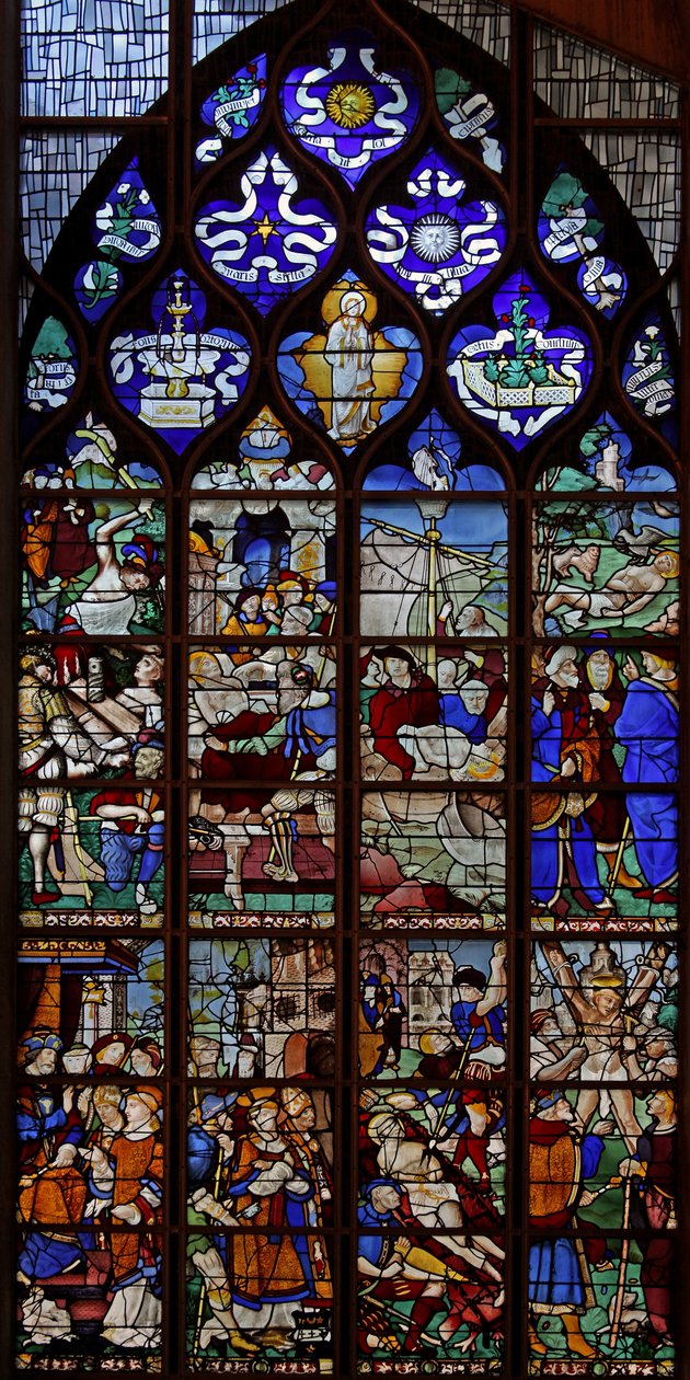 Fenêtre w13 représentant le martyre de Saint Vincent ; la Litanie de la Vierge dans les lumières du réseau - French School