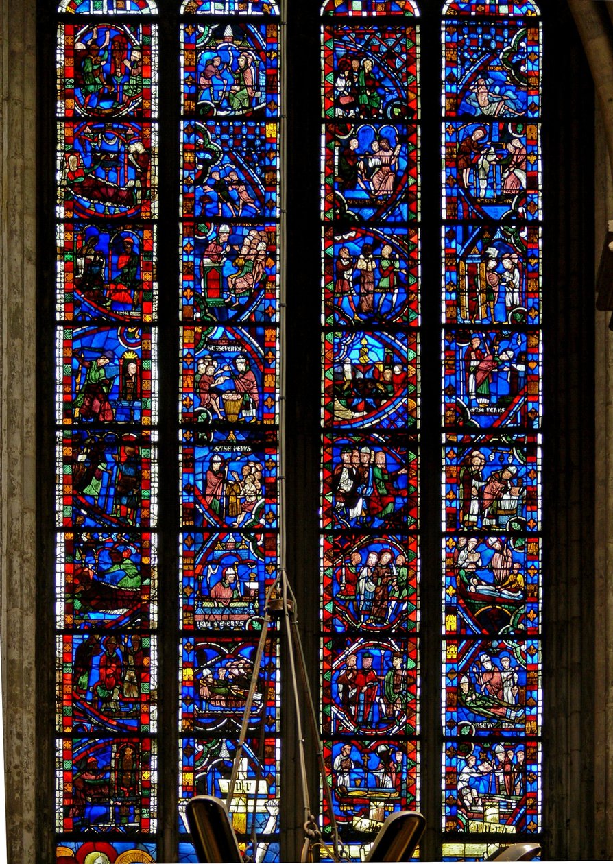 Fenêtre w51 représentant une des Belles Verrières avec des scènes de la vie de Saint Nicolas, Sainte Catherine et Saint Sever - French School