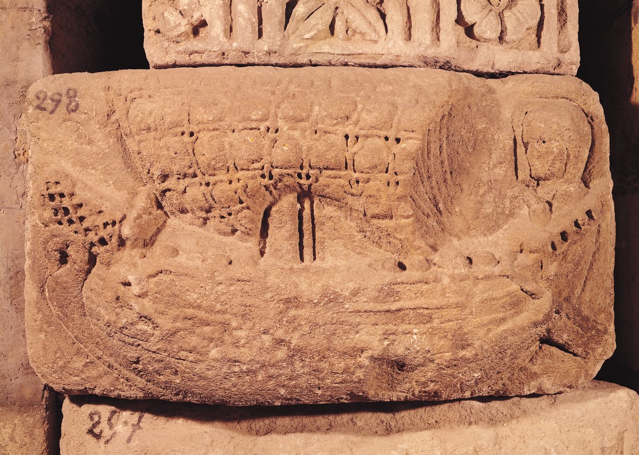 Pierre tombale représentant un bateau de pêche - Gallo Roman