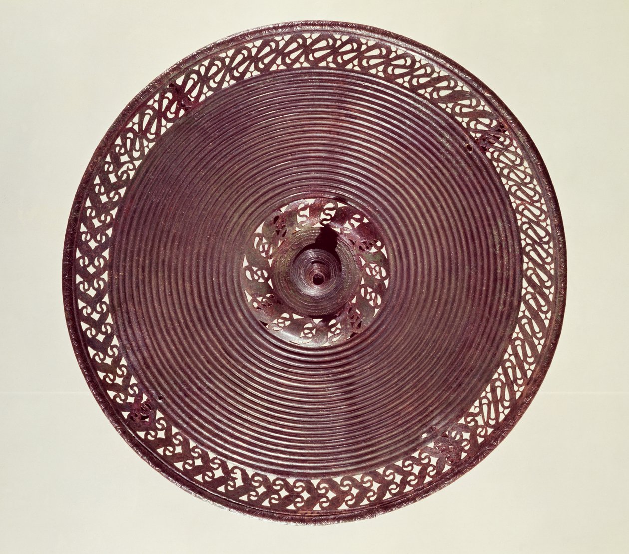 Décoration de roue de char avec bordure ajourée, de Saint-Jean-sur-Tourbe, Marne - Gaulish