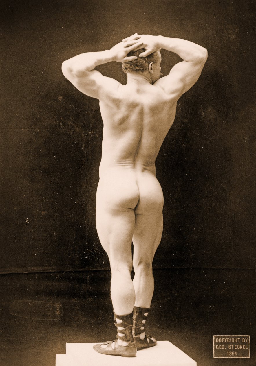 Eugen Sandow, en pose gréco-romaine classique, vers 1894 - George Steckel