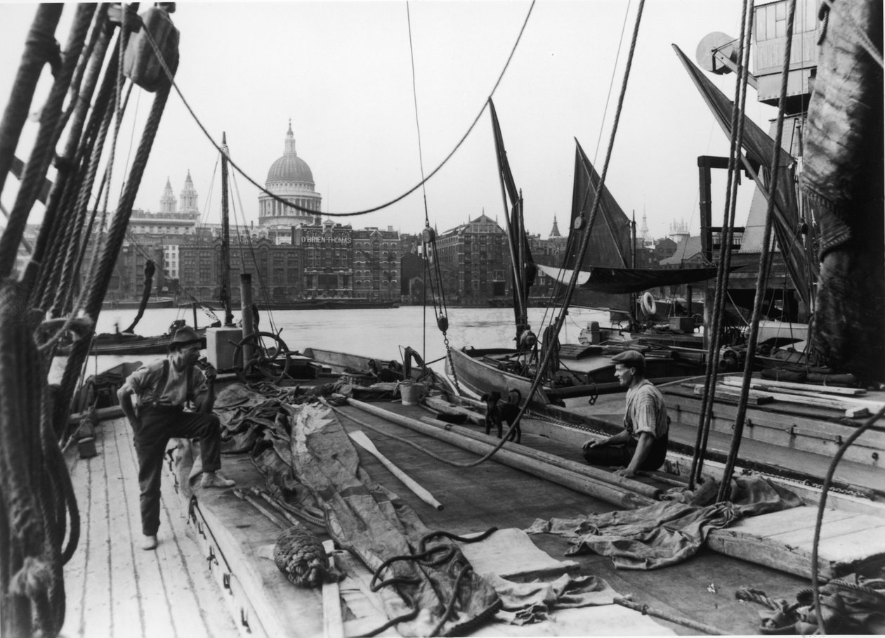 Hommes sur une barge de la Tamise, South Bank, Lambeth, Londres, début du 20ème siècle - George Davison Reid