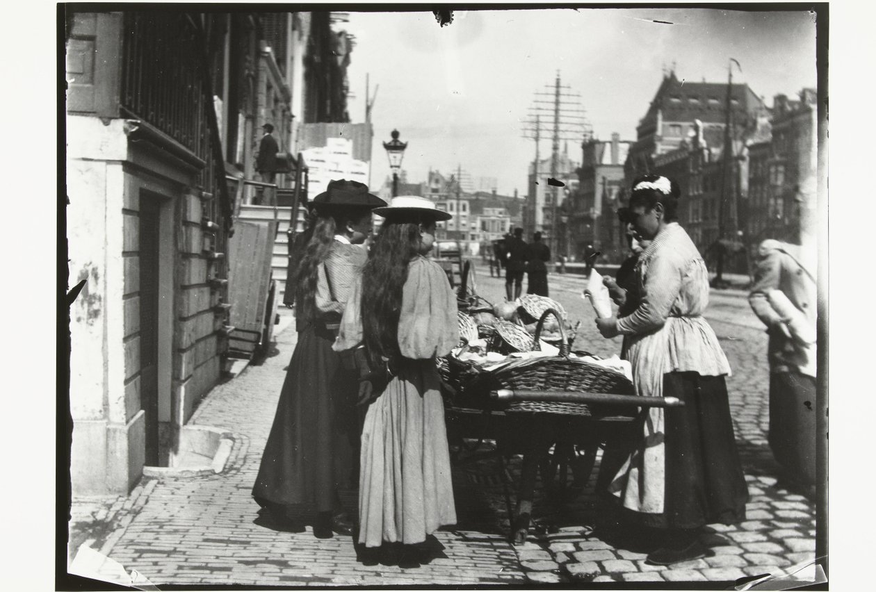 Vente de rue depuis une charrette à bras sur le Rokin à Amsterdam - George Hendrik Breitner