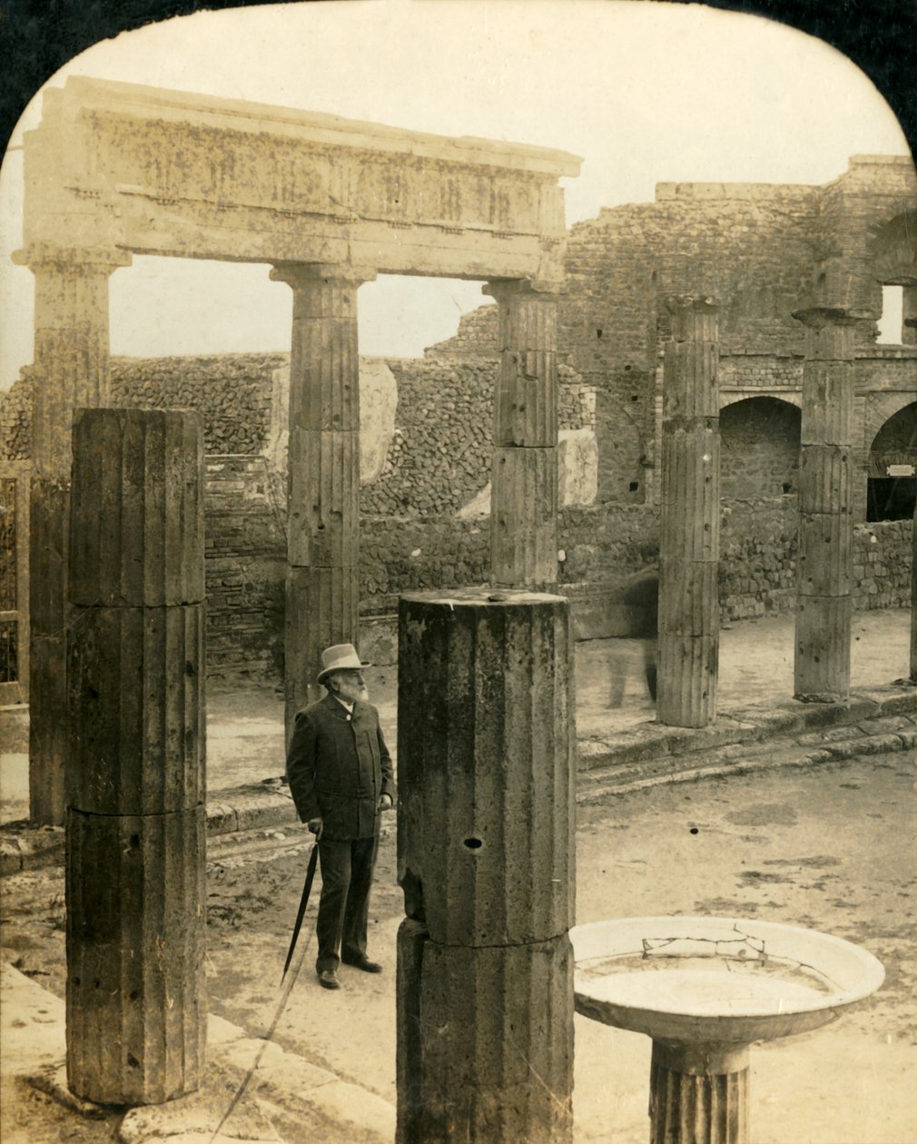 Forum triangulaire, ruines de Pompéi, Italie, vers 1909 - George Rose