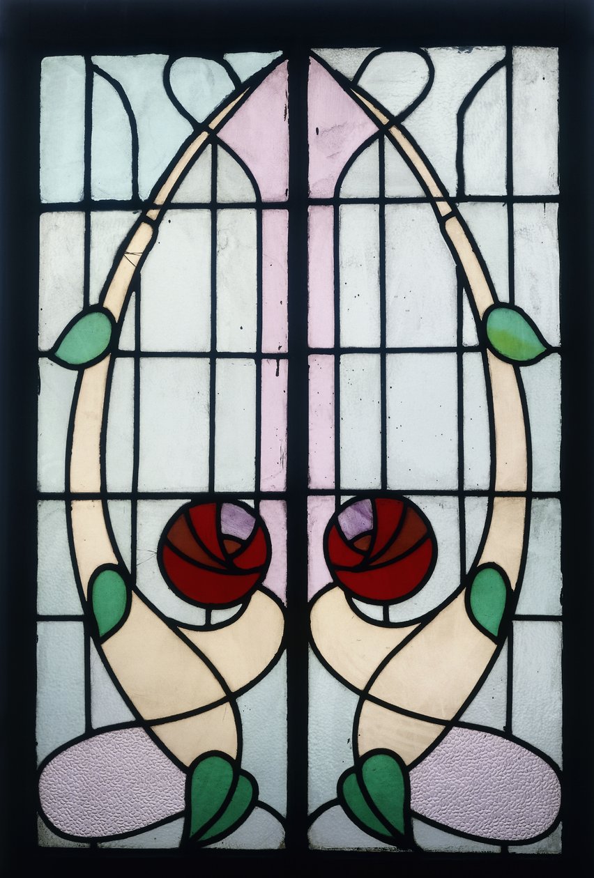 Un panneau en vitrail représentant des roses stylisées - George Walton