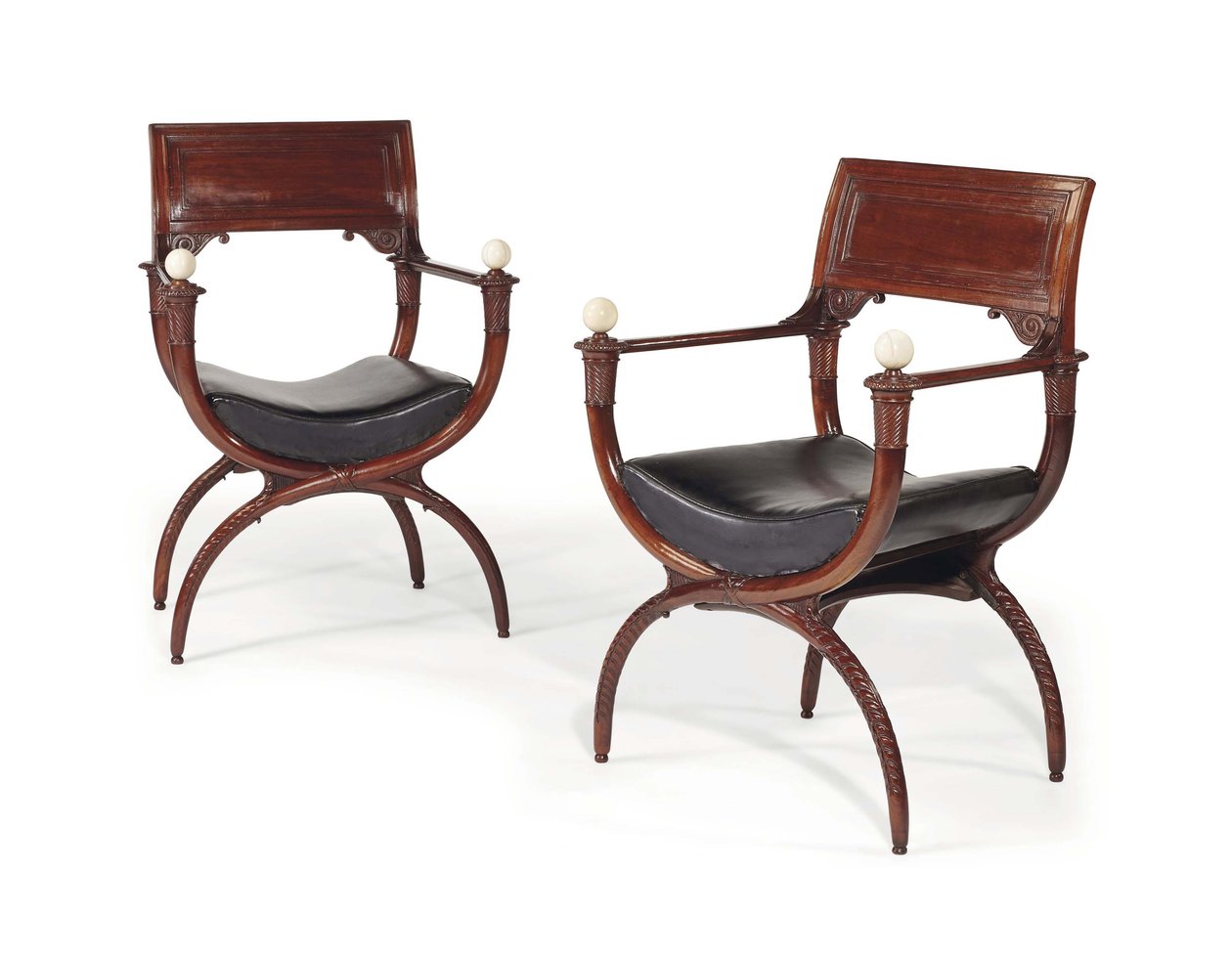 Paire de fauteuils curules de la fin de l