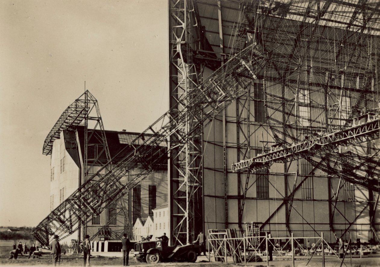 Le dirigeable LZ 130 en construction (photo n/b) - German Photographer