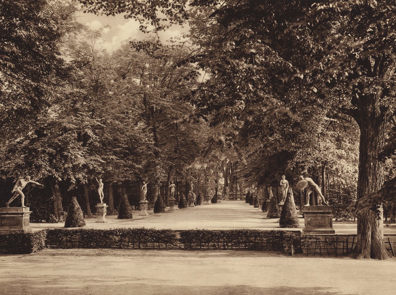 Garden Theatre, Herrenhausen Gardens, Hanover (b/w photo) - German Photographer