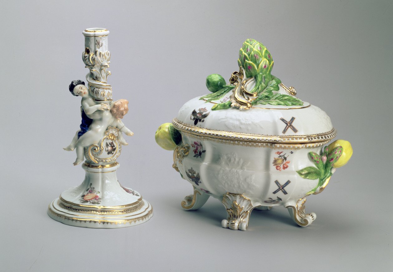 Chandelier et bol couvert du Service St. Andrew, Meissen, 1744-5 - German School