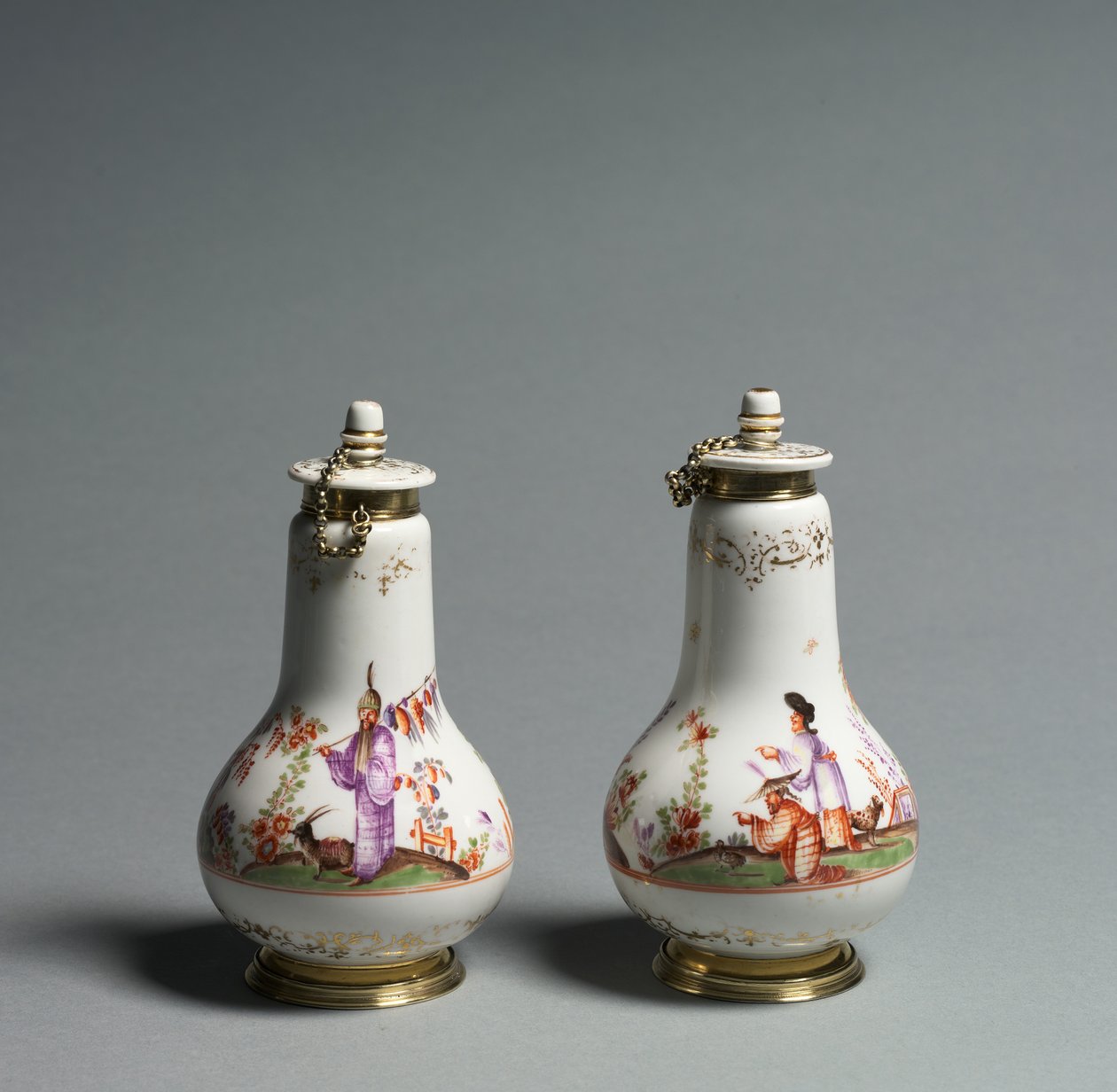 Flacon couvert, fabriqué à la manufacture de porcelaine de Meissen, Allemagne, c.1720-1723 - German School
