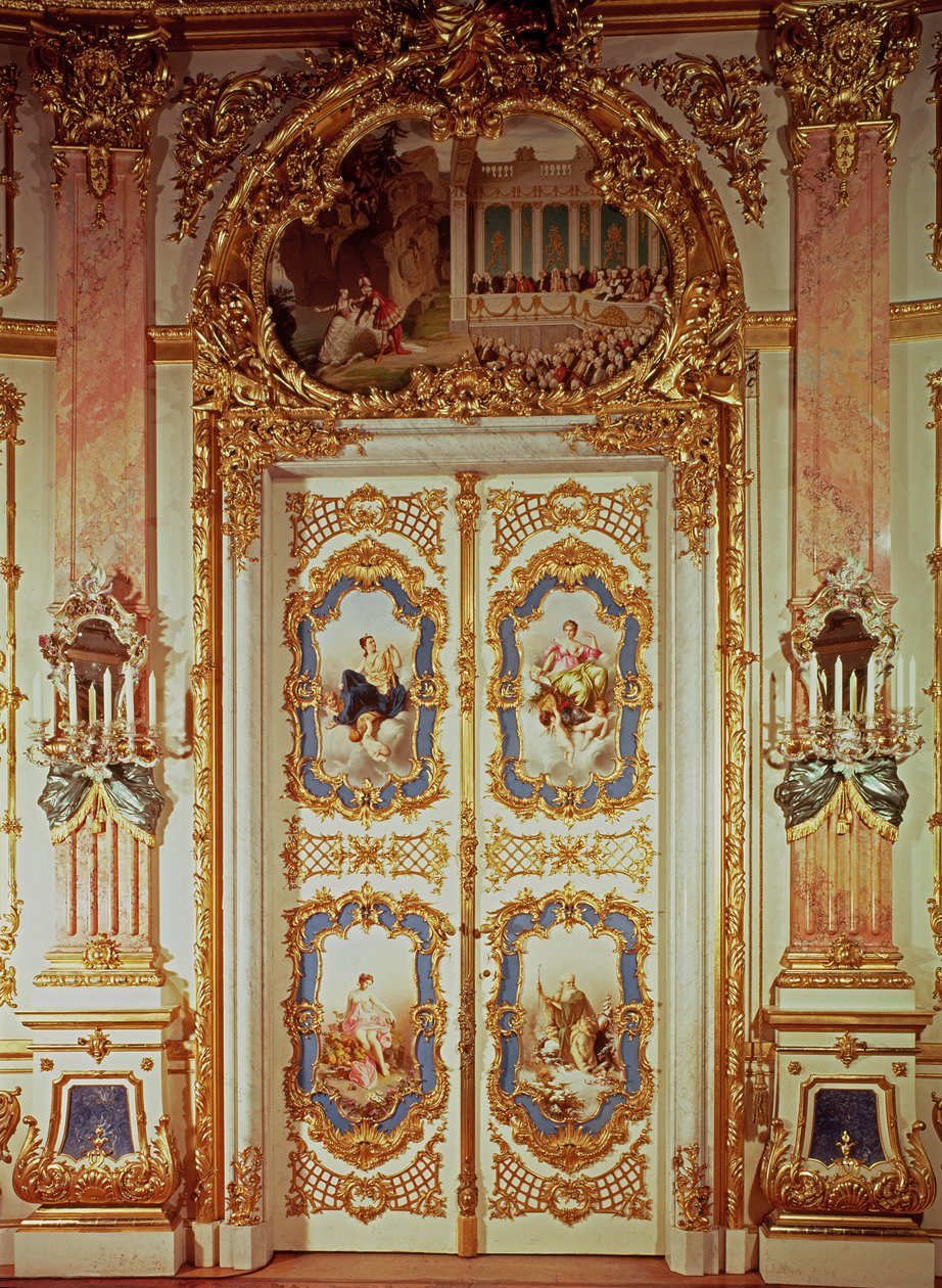 Porte de la Salle de Porcelaine avec quatre panneaux représentant des scènes classiques par Meissen et un représentant une production théâtrale - German School