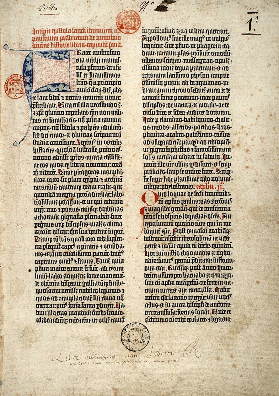 Première page de la Bible en latin (vulgate) de Gutenberg préparée à Mayence 1452 - 1454. Le début de l