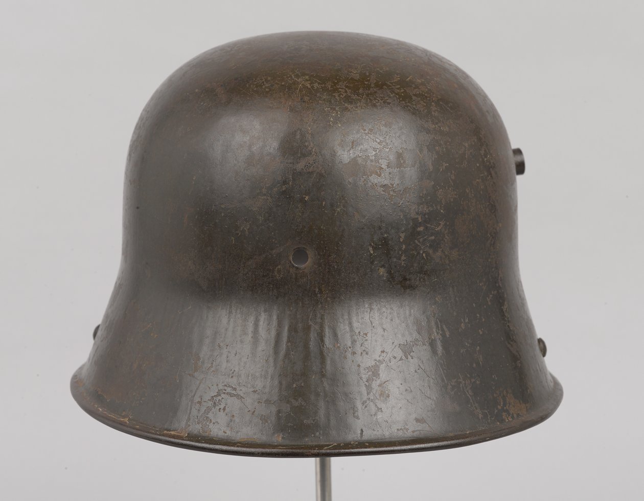 Casque en acier allemand ou 