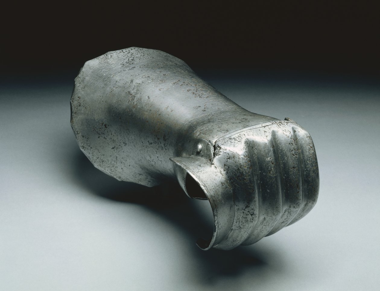Gant de joute, c.1560-80 - German School