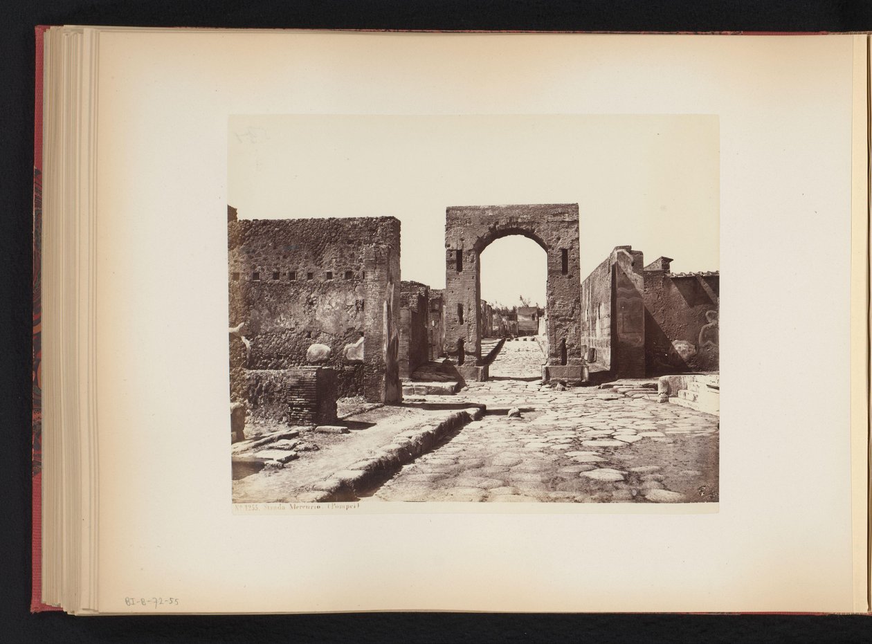 Vue de la Strada Mercurio à Pompéi, Italie - Giorgio Sommer (attributed to)