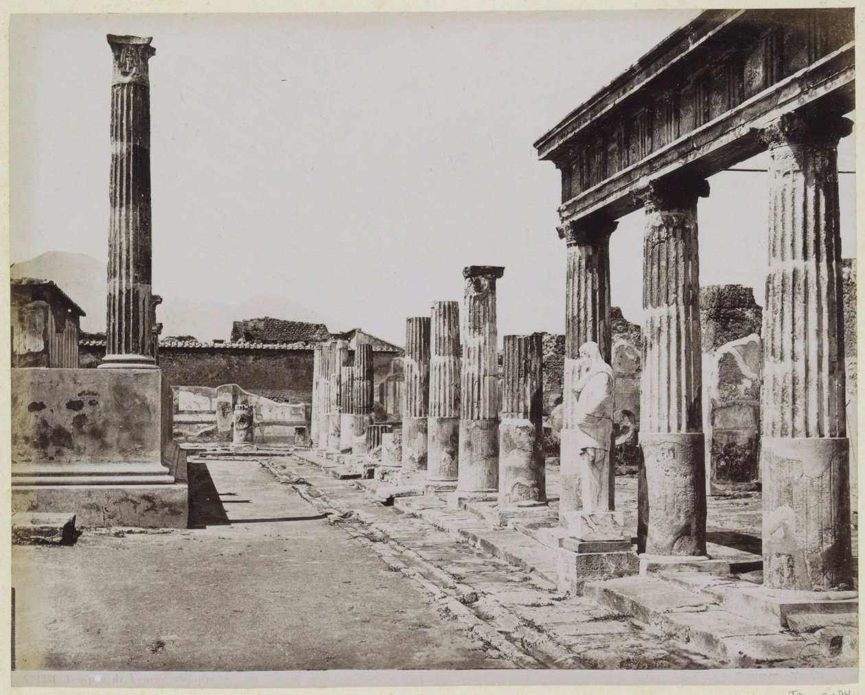 Temple de Vénus à Pompéi - Giorgio Sommer