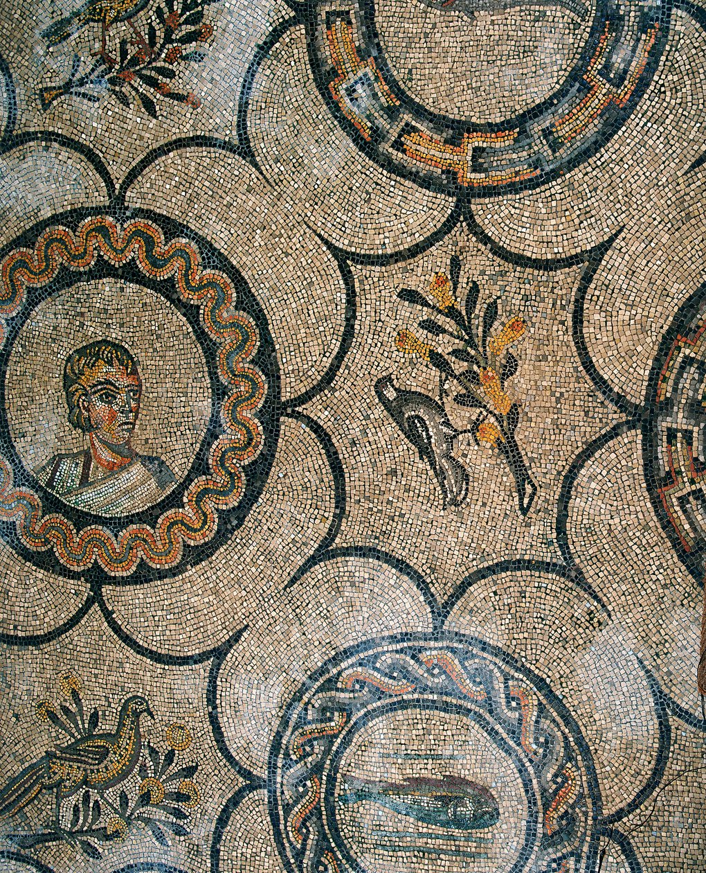 Détail du sol de la basilique paléochrétienne d