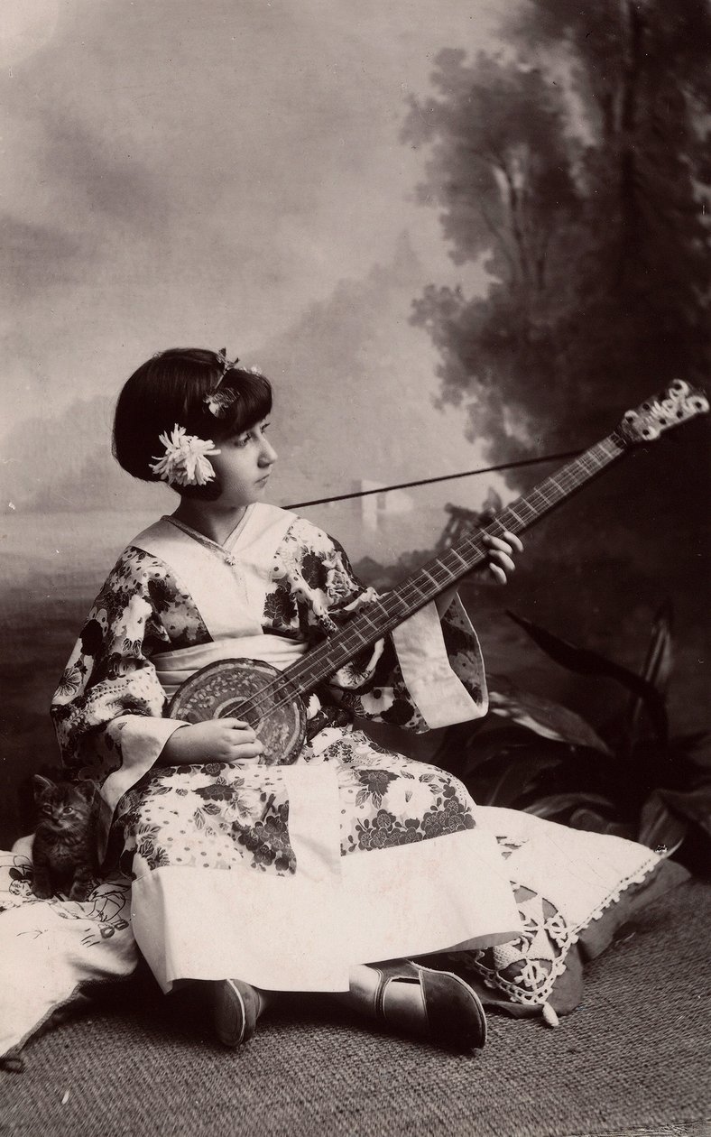 Petite fille en costume japonais - Phillipe de Marlier