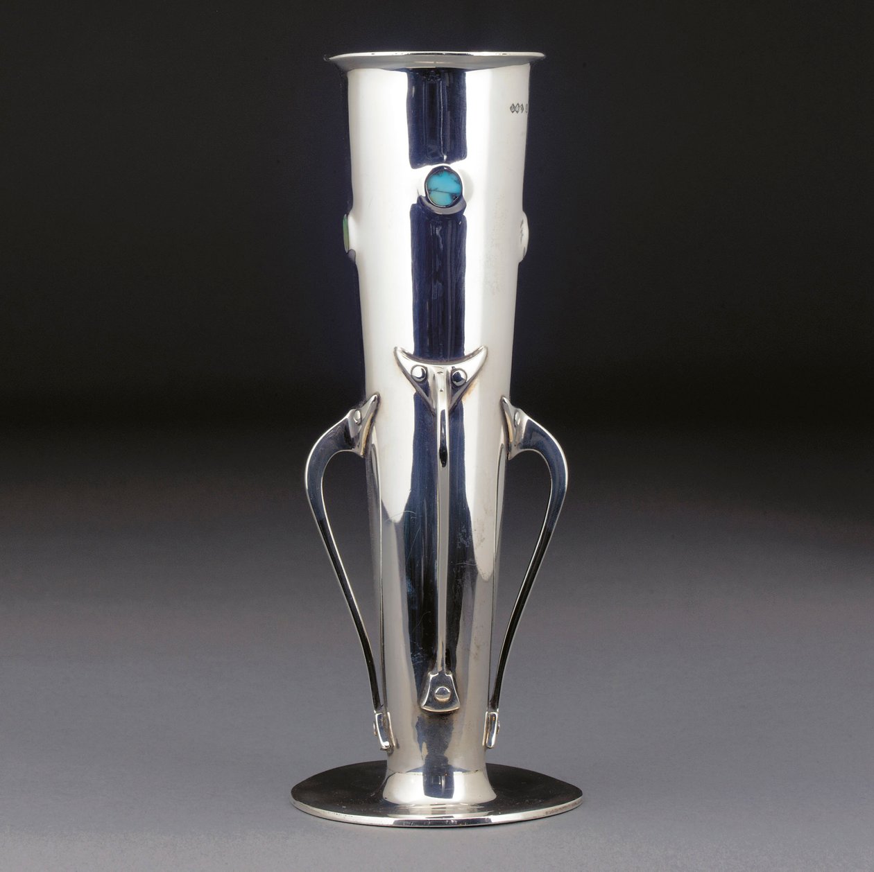 Un vase en argent et turquoise Cymric, 1901 - Giovanni Bigatti
