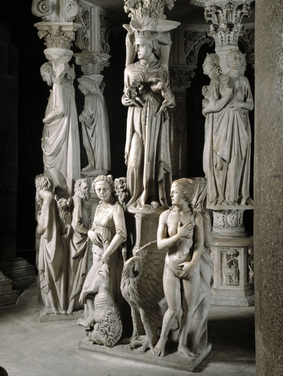 Détail des groupes sculptés soutenant la chaire réalisée par Giovanni Pisano : l