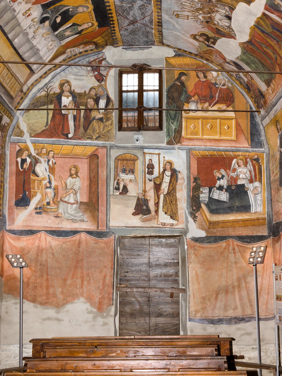 La porte principale de la chapelle Botoneri avec les peintures représentant la Passion du Christ - Giovanni di Cherasco Botoneri