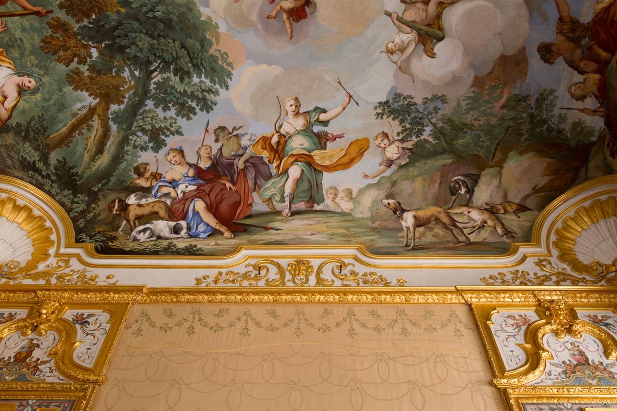 Représentations du mythe de Diane, par Domenico et Giuseppe Valeriani, fresque, plafond voûté de la chambre, appartement du roi, résidence de chasse, par Filippo Juvarra, Stupinigi, Piémont, Italie - Giuseppe and Valeriani Domenico Valeriani