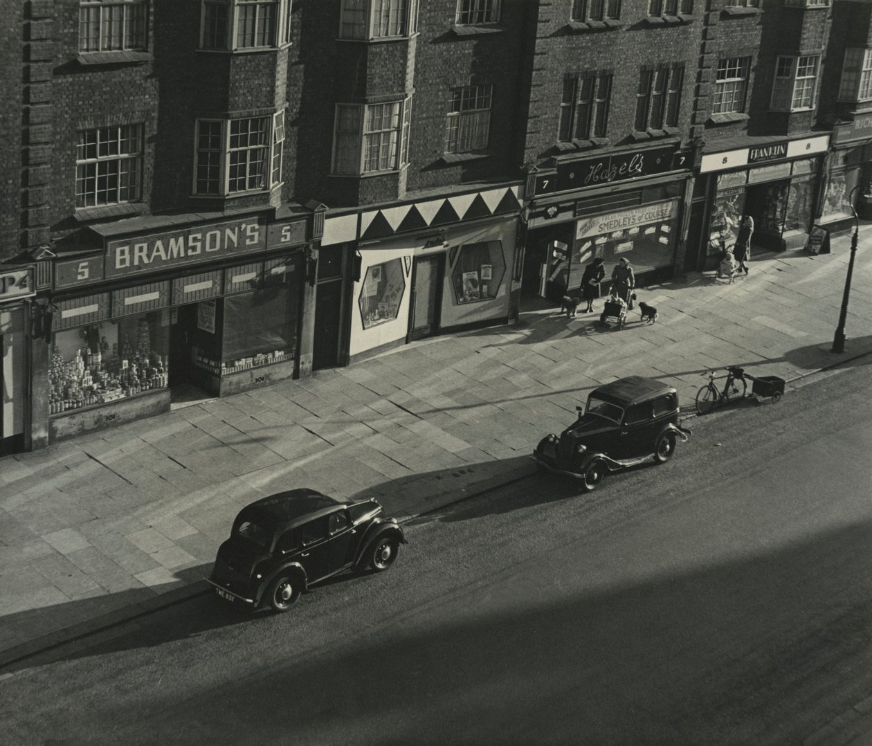 Scène de rue à Londres - Godfrey Macdominic