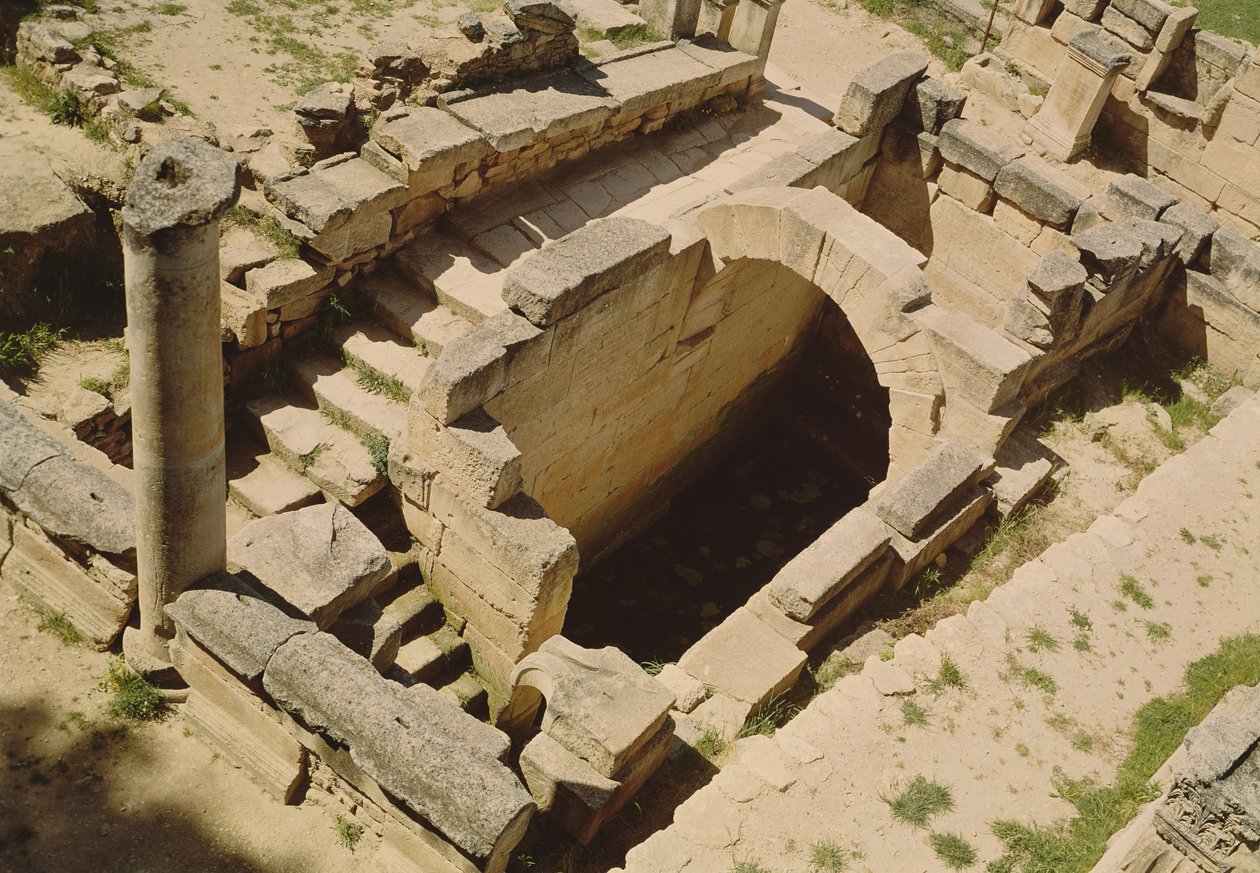 Vue aérienne du nymphée, restauré par les Romains vers 20 av. J.-C. - Greek
