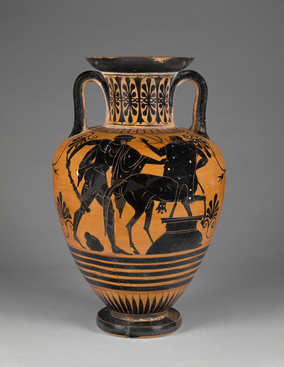 Amphore à figures noires attique athénienne avec Héraclès et centaure, vers 480-60 av. J.-C. (terre cuite) - Greek