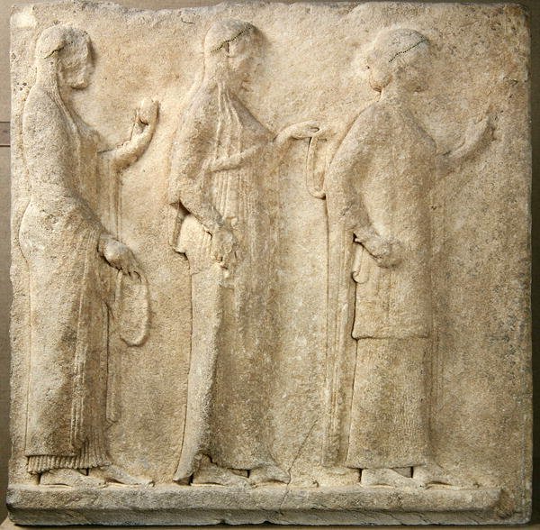 Les Trois Grâces, relief du Passage des Théores, de Thasos, vers 470 av. J.-C. - Greek