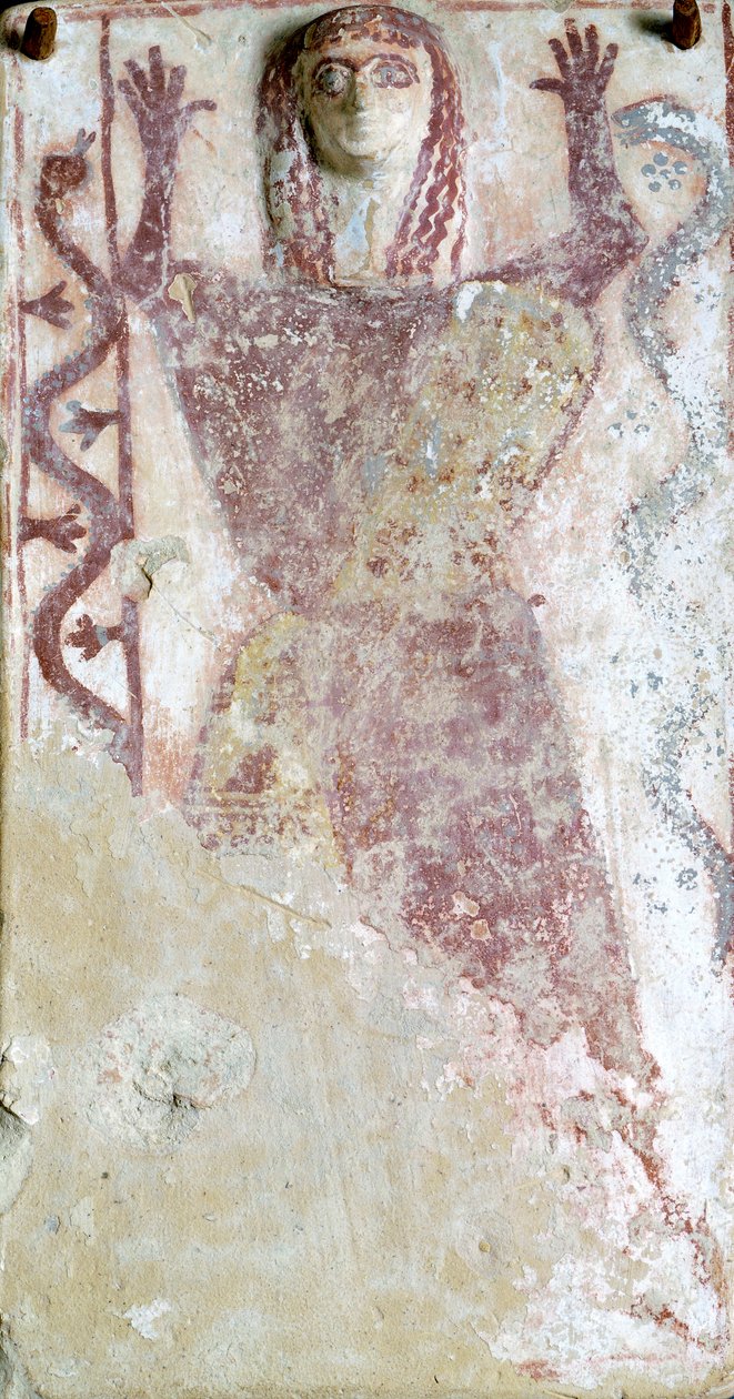 Peinture polychrome sur pinax et relief représentant une divinité féminine avec un serpent de l