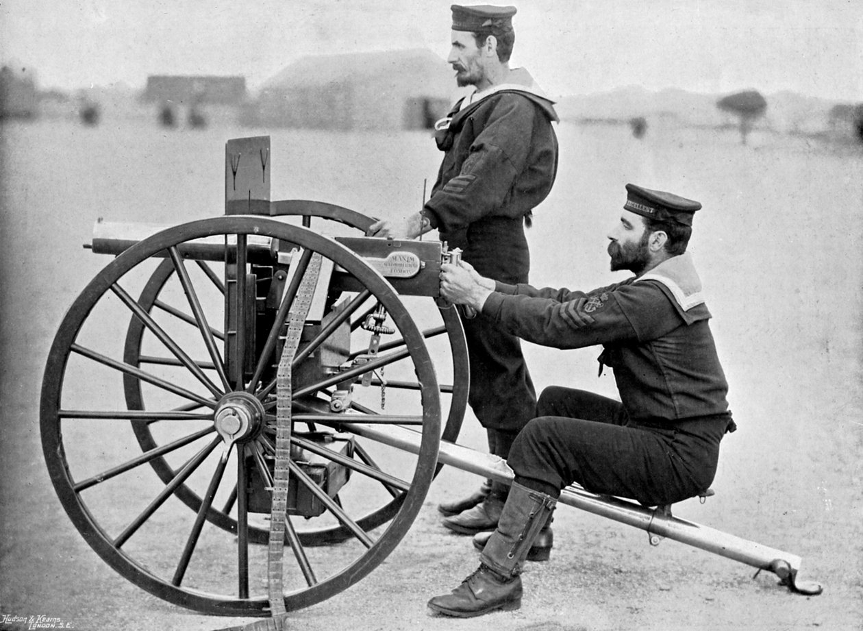 Exercice de tir au Maxim de la Royal Navy à Whale Island, Portsmouth, Hampshire, 1896 - Gregory and Co