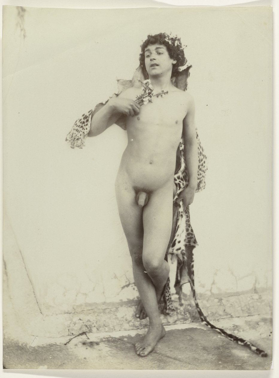 Garçon nu avec peau de léopard - Guglielmo von Plüschow