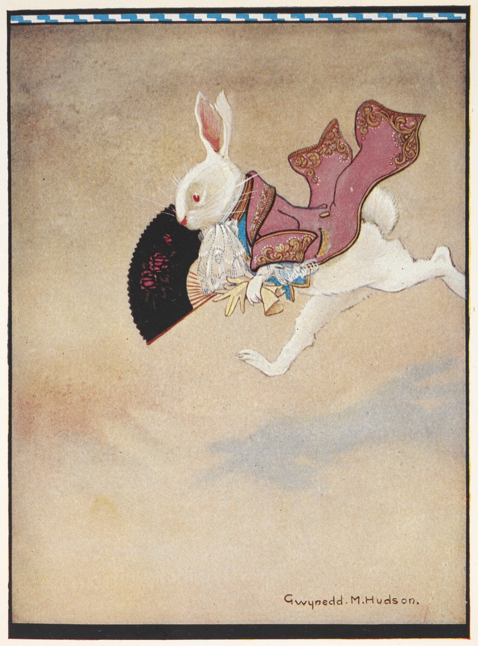 Le Lapin Blanc courant en portant un manteau rouge et un éventail - Gwynedd M. Hudson