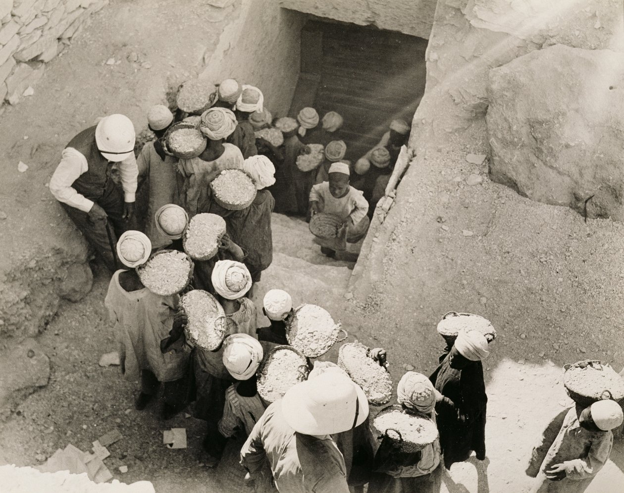 Fermeture de la tombe de Toutankhamon, Vallée des Rois, février 1923 - Harry Burton