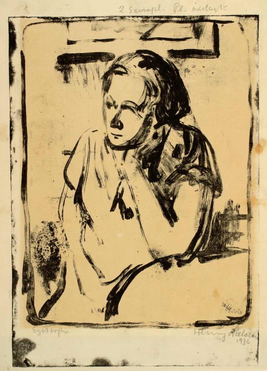 Femme assise à une table ronde avec la main sous la joue - Henry Nielsen