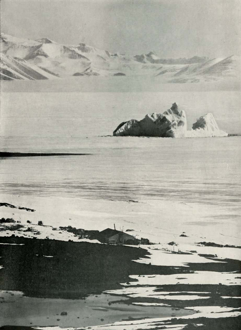 La hutte et les montagnes de l