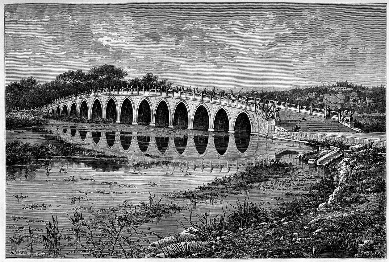Pont à 17 arches sur le lac Kunming au Palais d