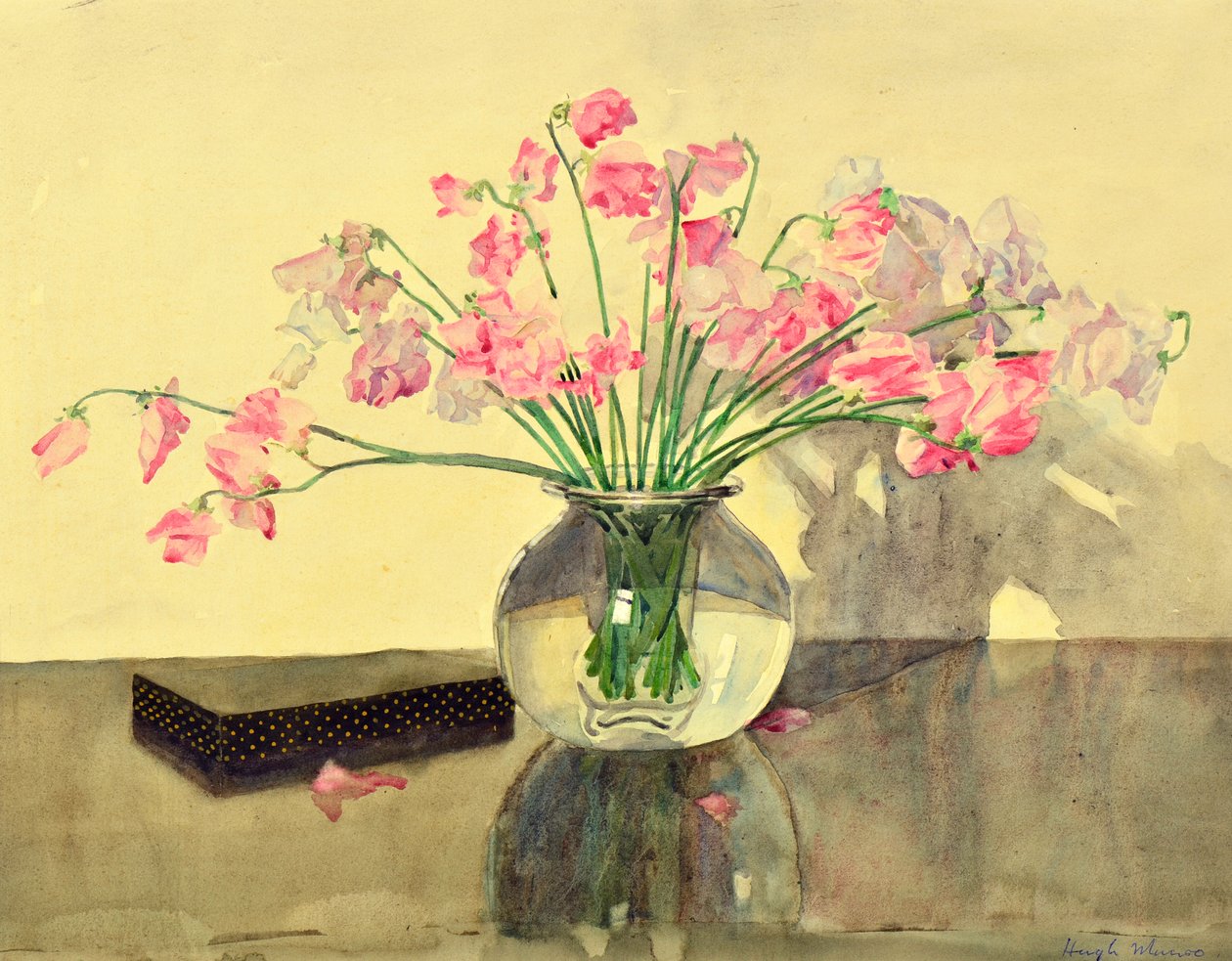 Pois de senteur dans un bol en verre - Hugh Munro