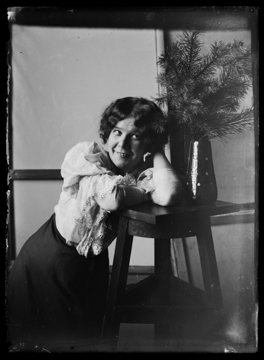 Anni Simberg au studio de Selkäranta - Hugo Simberg