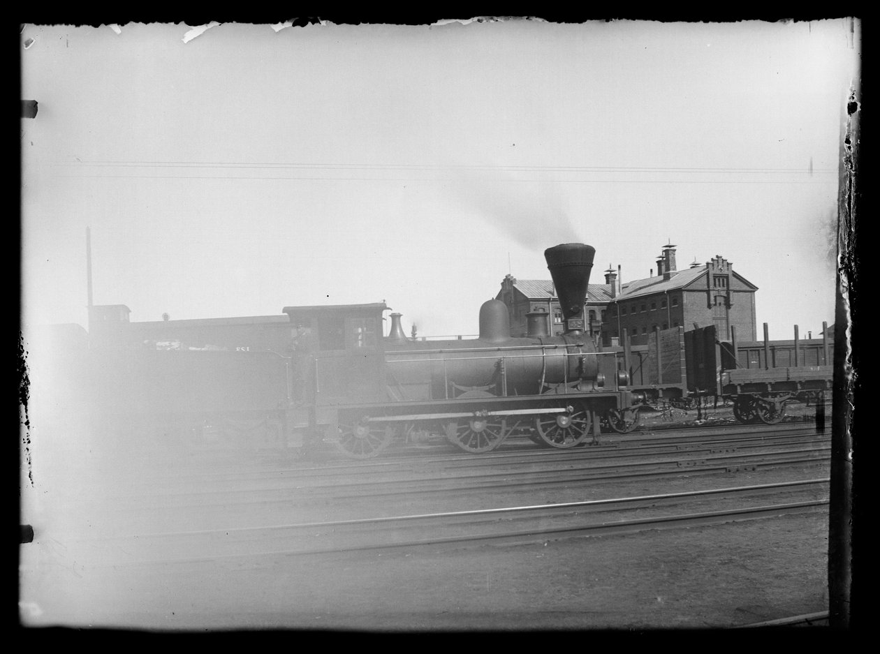 Locomotive à vapeur dans la gare de triage de Tampere - Hugo Simberg
