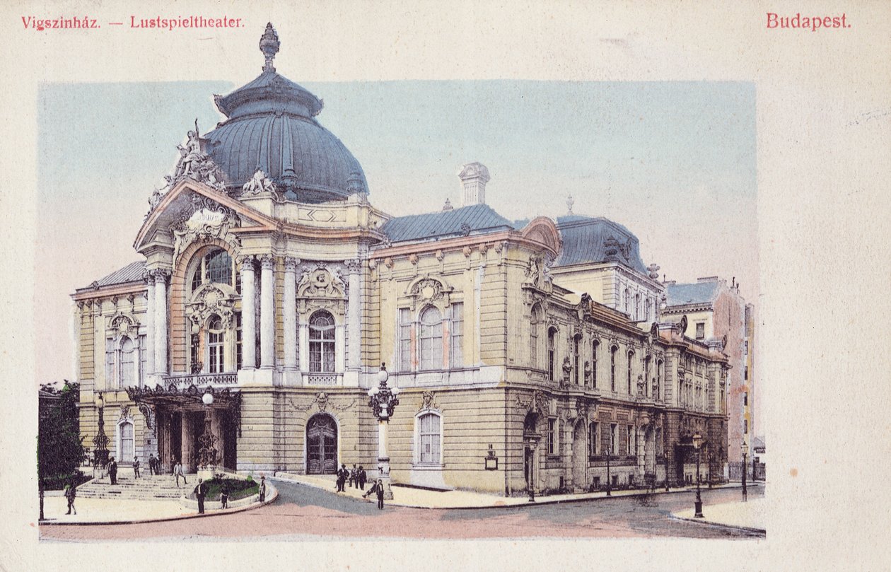 Carte postale représentant le Vigszinhaz (Théâtre de la Comédie) sur le Grand Boulevard à Budapest, vers 1900 (d