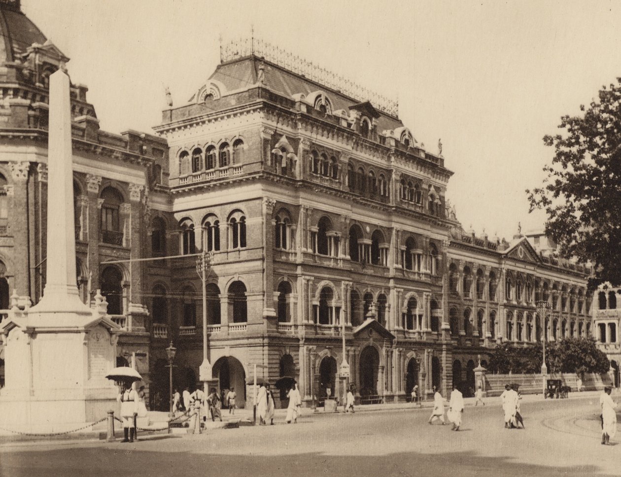 Secrétariat du Bengale, bâtiments des écrivains, avec le mémorial Holwell au premier plan (photo n/b) - Indian photographer