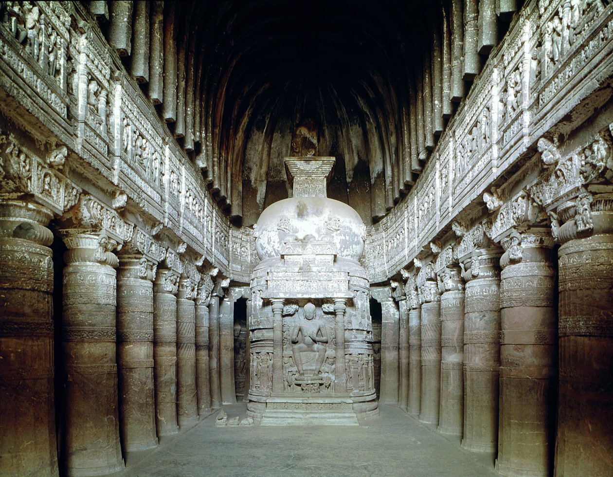 Intérieur de la grotte 26 - Indian School
